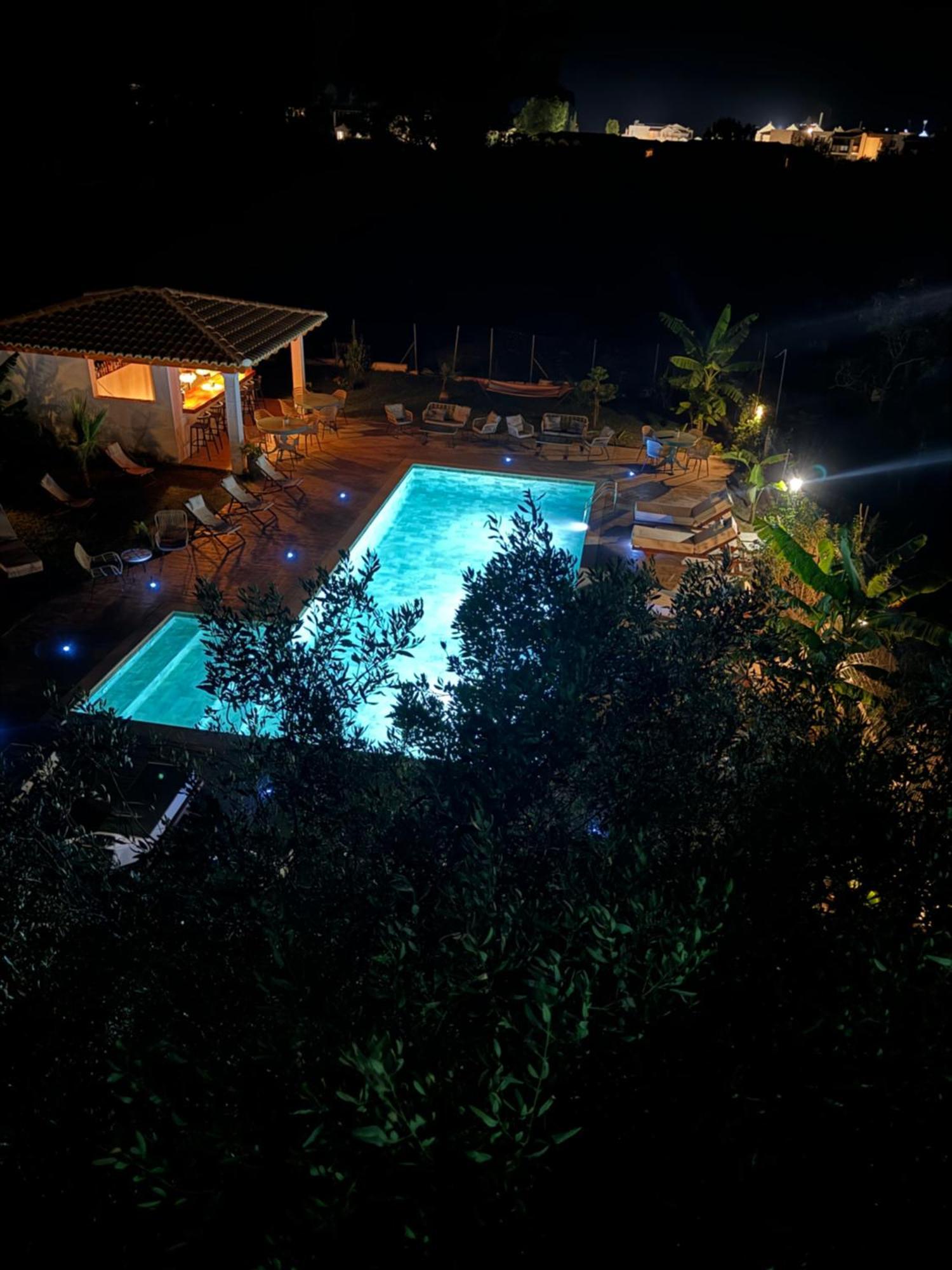 Kapetanios Luxury Aparthotel Agios Georgios  Exterior foto