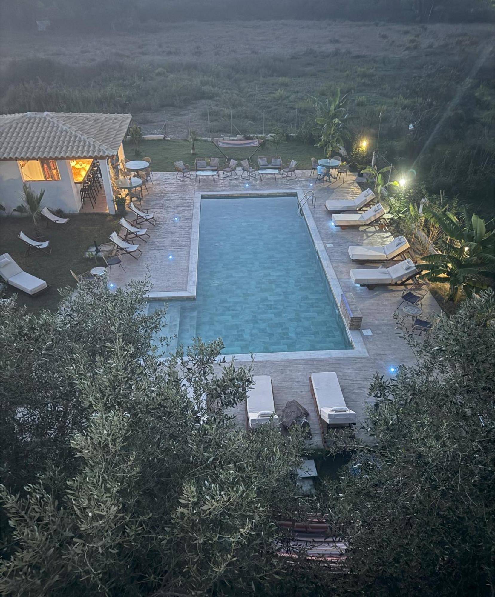 Kapetanios Luxury Aparthotel Agios Georgios  Exterior foto
